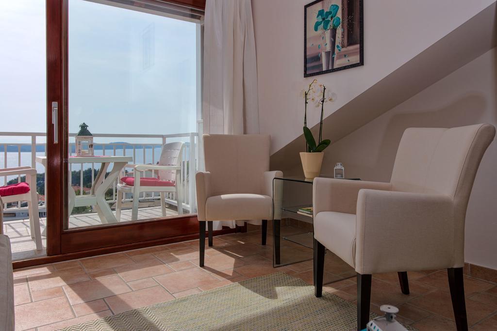 Apartment Duda Хвар Стая снимка