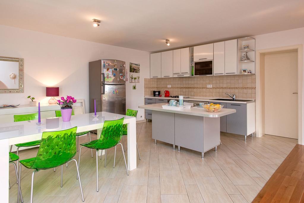 Apartment Duda Хвар Стая снимка