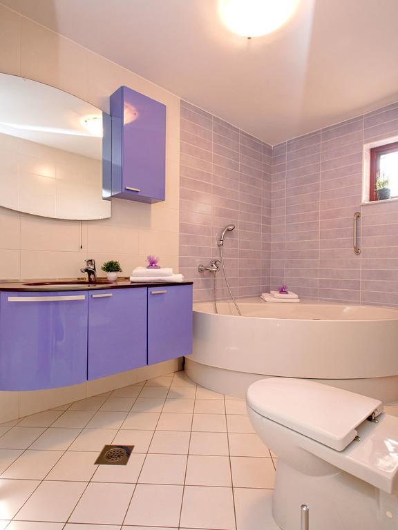 Apartment Duda Хвар Стая снимка